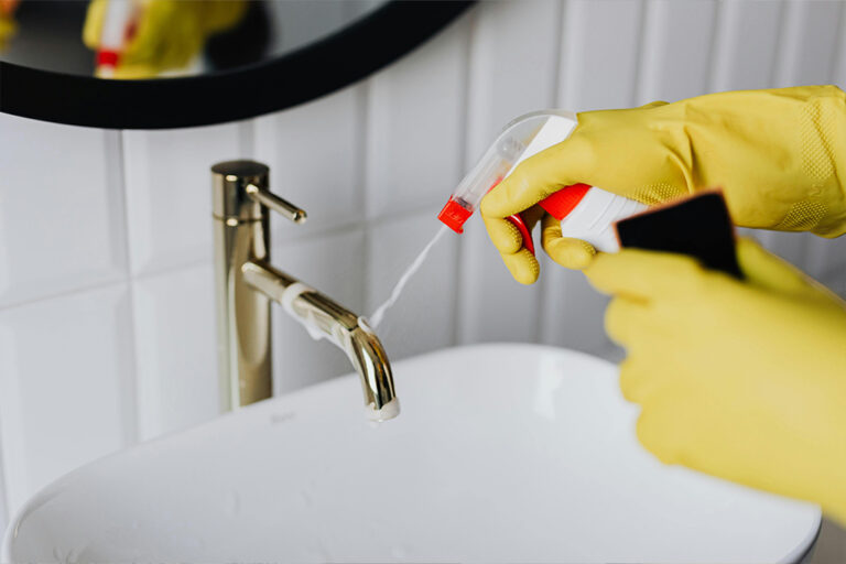 cleaning sink